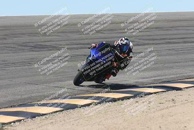 media/Oct-13-2025-Moto Forza (Mon) [[a66d839500]]/4-C Group/Session 2 (Bowl)/